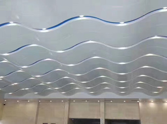 鋁單板室內(nèi)墻頂造型